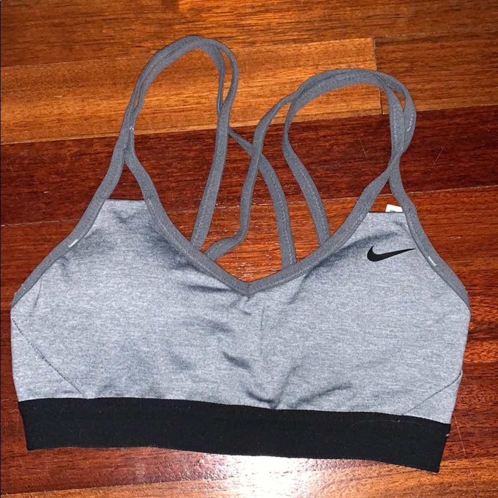 nike sports bra